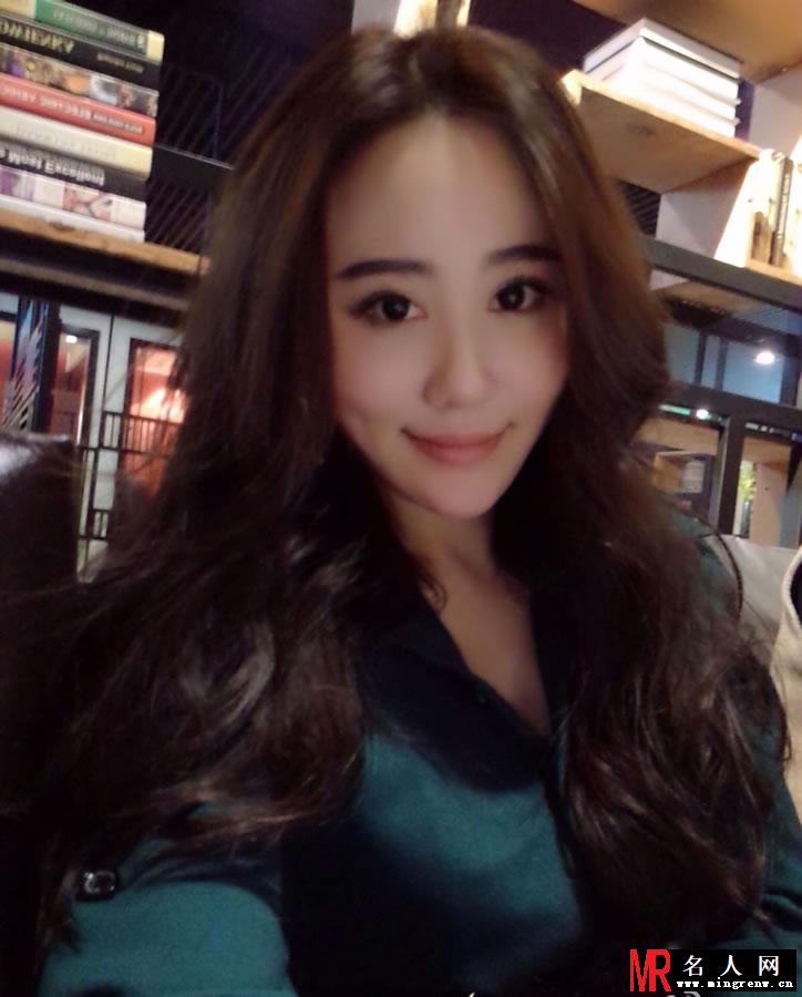 王思聪女友陈漾懿私照曝光 大胸锥子脸(1)