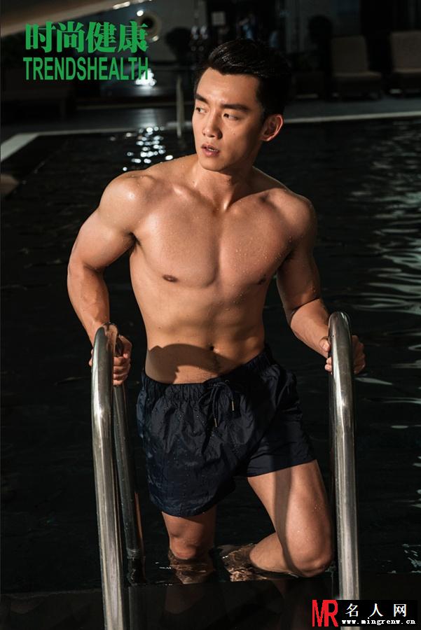 郑恺帅气写真 展花美男魅力(1)