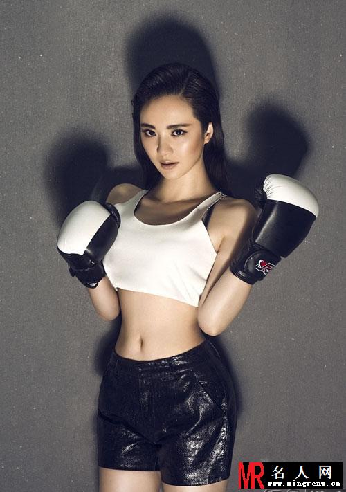 孟茜爆乳性感写真 化身拳击手魅力爆棚(1)