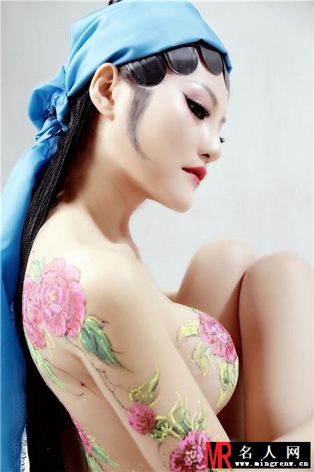 女主播张心儿京剧人体彩绘写真 半裸大尺度(1)