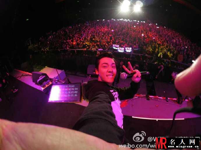 陈伟霆微博自拍2014年下半年合集 半裸自拍吸引眼球(1)