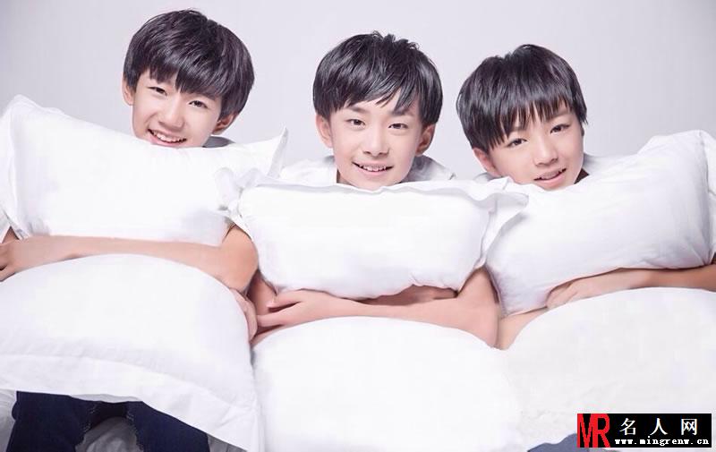 TFBOYS三人集体装合照 阳光活泼天真可爱(1)