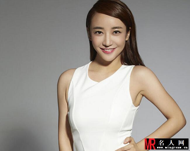 姜雨晨清纯唯美写真 身姿婀娜大秀骨感身材(1)