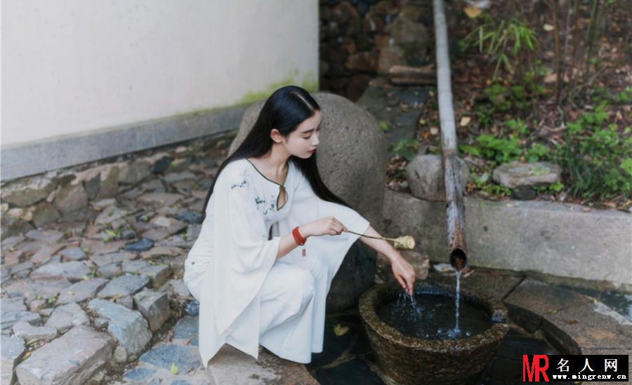 张辛苑唯美写真曝光 白衣出镜宛若仙子(1)