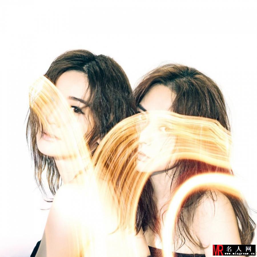 Twins新专辑挑战泳衣 大秀性感身姿(1)