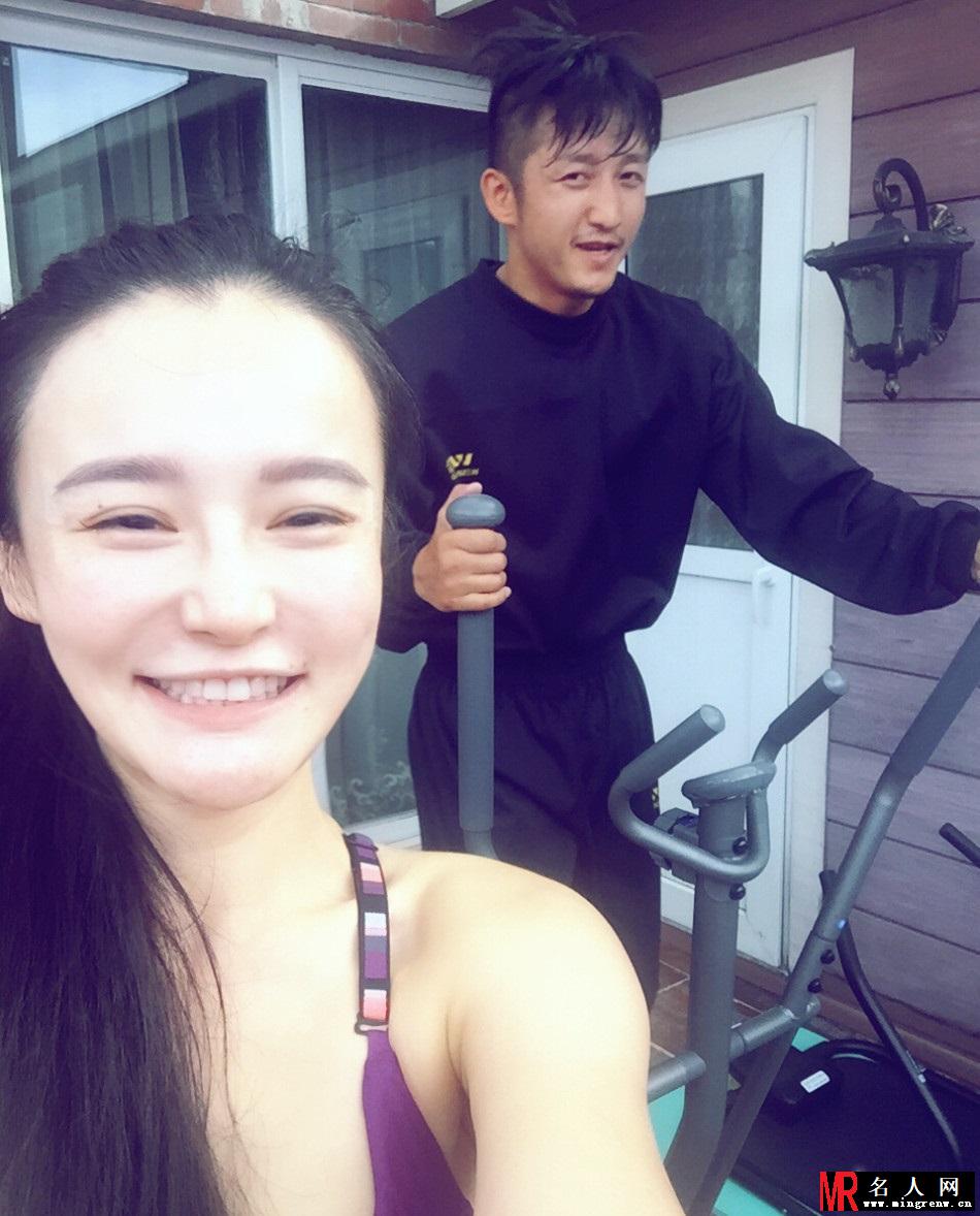 曝邹市明娇妻冉莹颖美艳私照 系央视主持人(1)