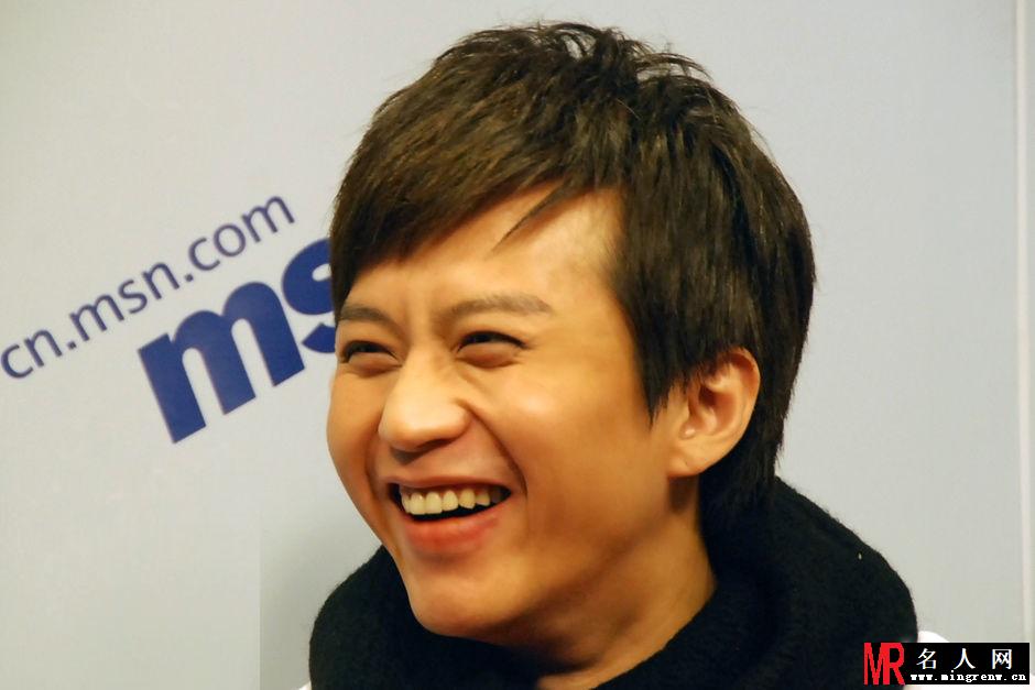 内地男演员戏疯子邓超做客MSN(1)