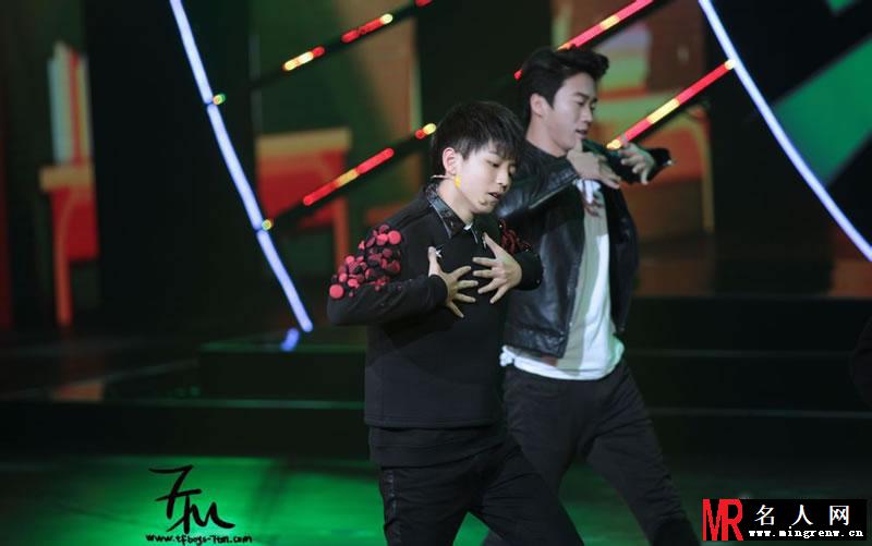 TFBOYS《爱奇艺之夜》现场 王俊凯特辑(1)