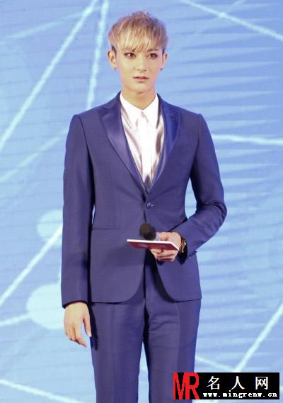EXO黄子韬解约风波后后首现身 在京出席代言活动(1)