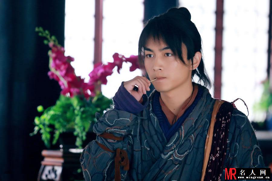 新《神雕侠侣》杨过剧照 陈晓跨年龄饰演(1)