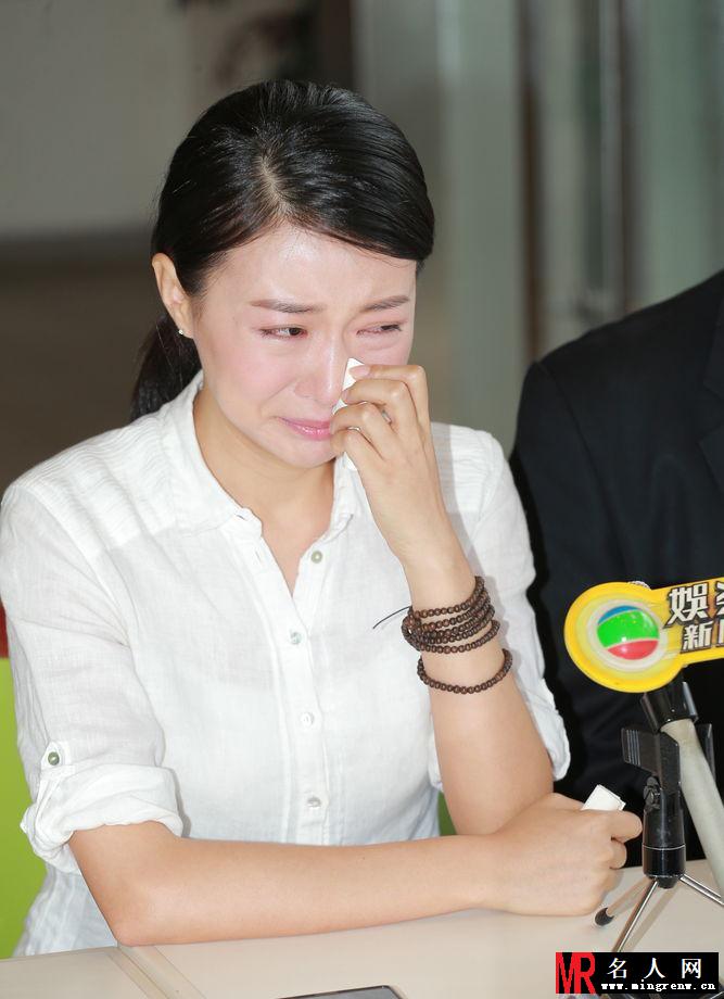 马赛不雅视频遭泄 记者会痛哭流涕(1)