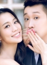 吴辰君晒婚照庆两周年 婚姻幸福满脸甜蜜(10P)