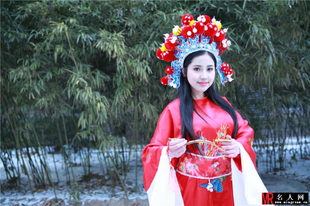 K奶戴予桐情人节拍写真 秀爆乳变最美女财神(1)