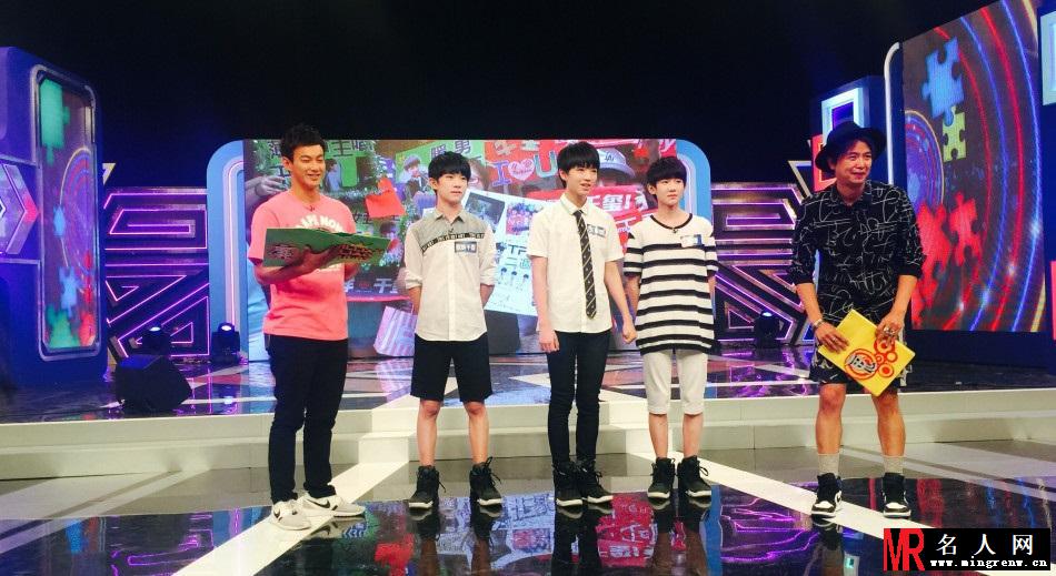 TFBOYS台湾录制节目照曝光 遭陈汉典模仿(1)