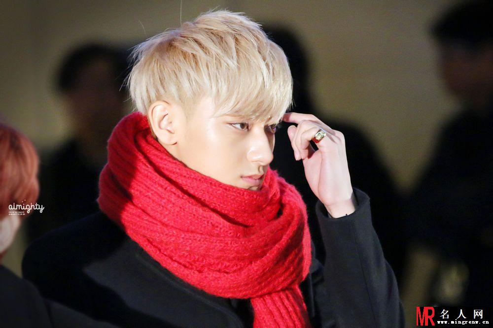 2013年12月EXO帅气亮相Ender’s Game现场黄子韬图片(1)
