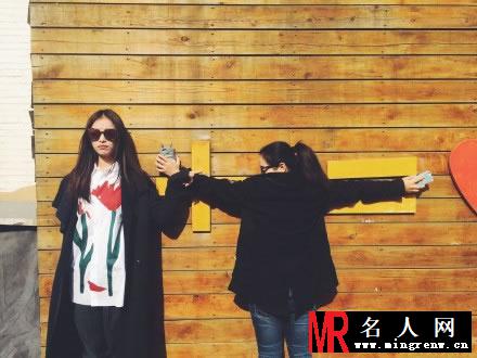 倪妮2015霸气搞笑生活照 风一样的萌妹子(1)