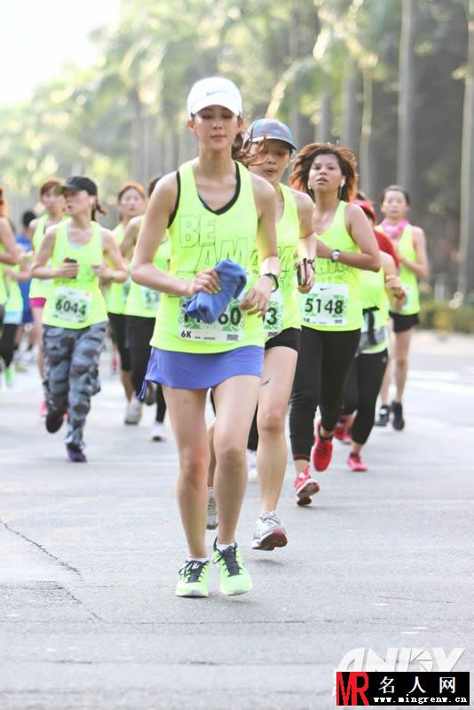 张钧甯出席2013Nike女生运动节 活力十足(1)