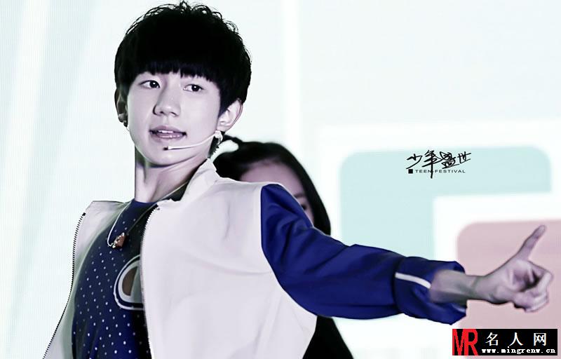 TFBOYS王源《中国文艺》 粉嫩脸蛋惹人爱(1)