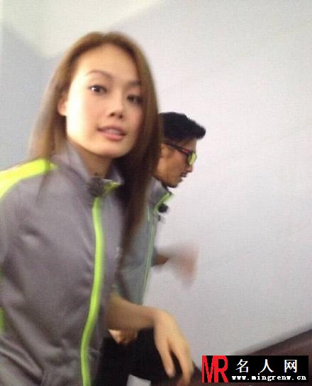 综艺新秀《报告教练》火热录制 少女时代前成员Jessica现身(1)