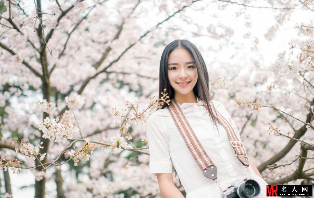 武大校花大pk 黄灿灿吴倩王維琳李莎旻子美照集合(1)