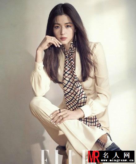 全智贤《ELLE》最新写真 慵懒迷人女神气质(1)