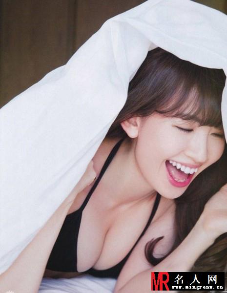 AKB小嶋阳菜香艳写真 穿比基尼躺浴缸秀D奶(1)