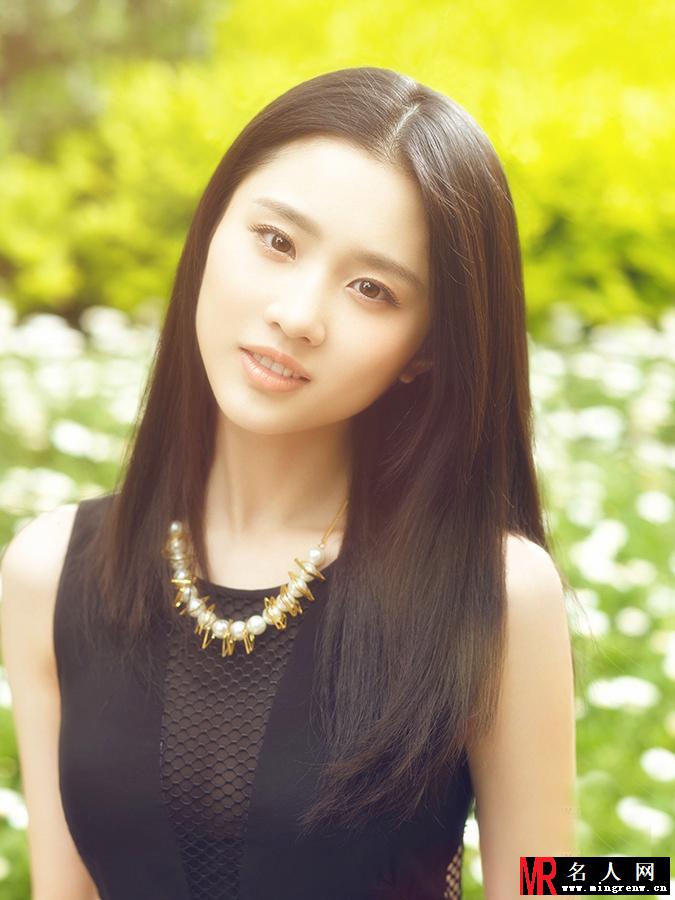 张慧雯花从写真曝光 笑容甜美如花(1)