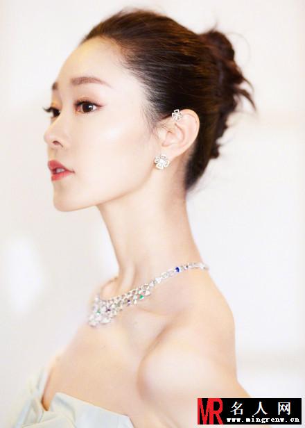宋轶冰淇淋绿长裙走红毯 清新甜美小性感(1)