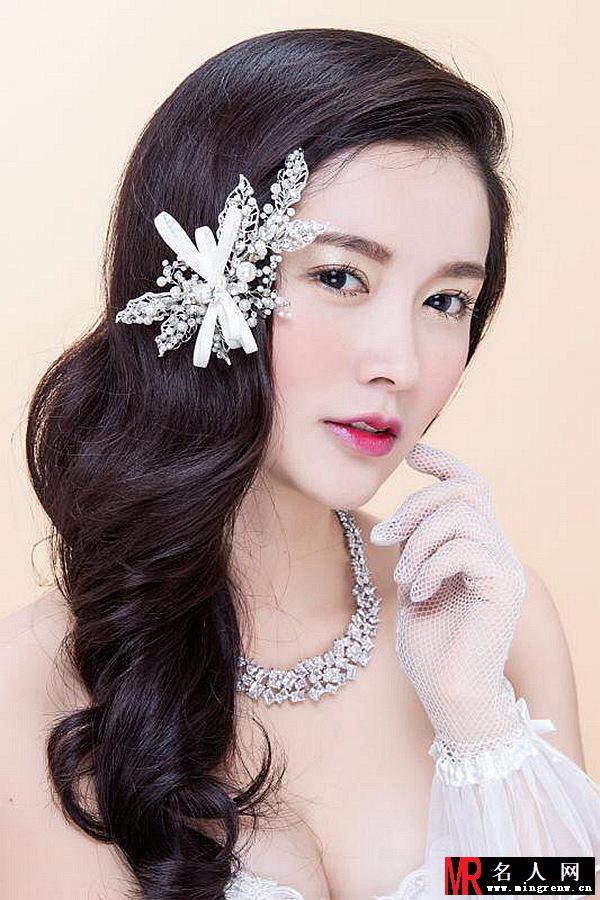 演员李艾瑾最新写真 妩媚妖艳获赞(1)