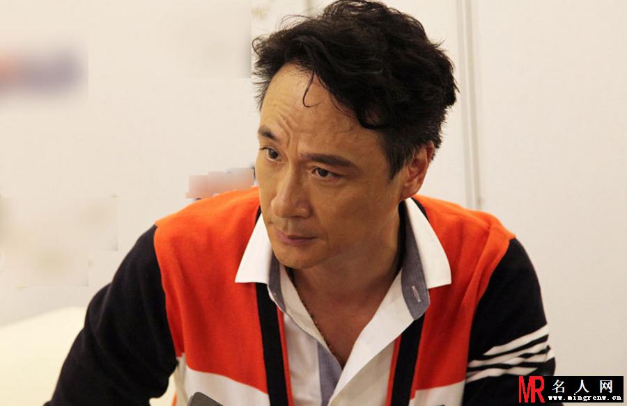 吴镇宇舒淇亲密自拍 金马影帝后再聚(1)