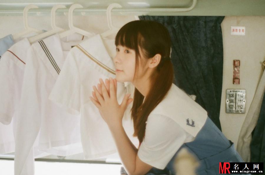 软妹子徐娇日系写真 双马尾尽显清新可爱(1)