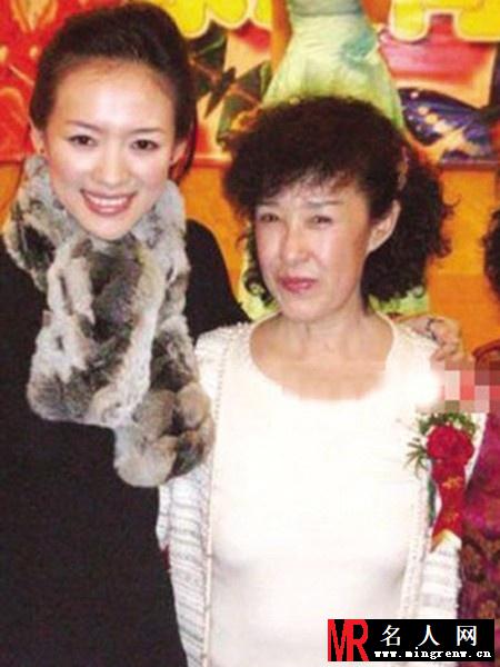 明星母女照大盘点 李小璐貌不如母亲(1)