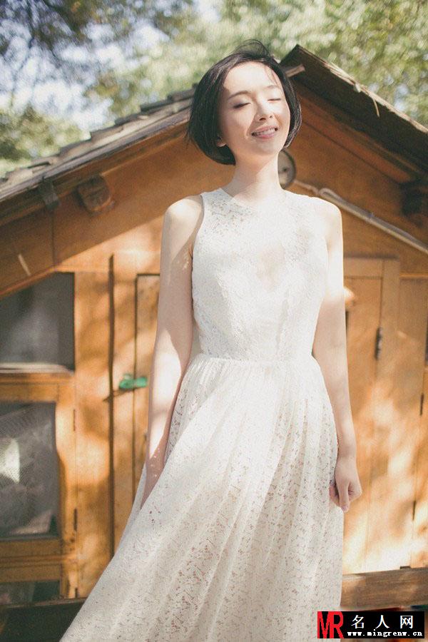 李依琳纯白清新写真(1)