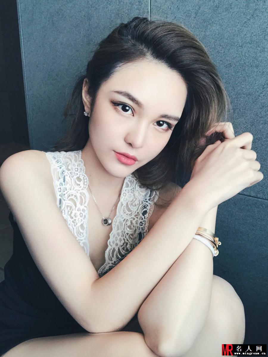 罗志祥女友清凉出街 优雅性感十分诱人(1)