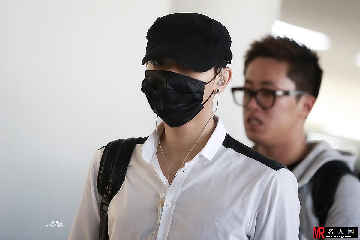2014年9月EXO韩国金浦飞北京帅气亮相机场黄子韬图片写真(1)