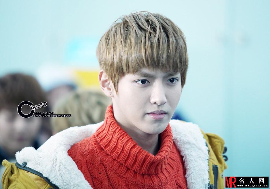 2012年12月EXO机场帅气写真吴亦凡图片 颜值爆表时尚造型合集(1)
