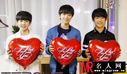 TFBOYS和她们妈妈的甜蜜合影(1)