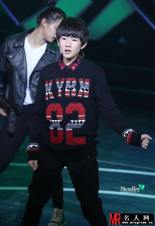 TFBOYS《爱奇艺之夜》现场 王源特辑(1)
