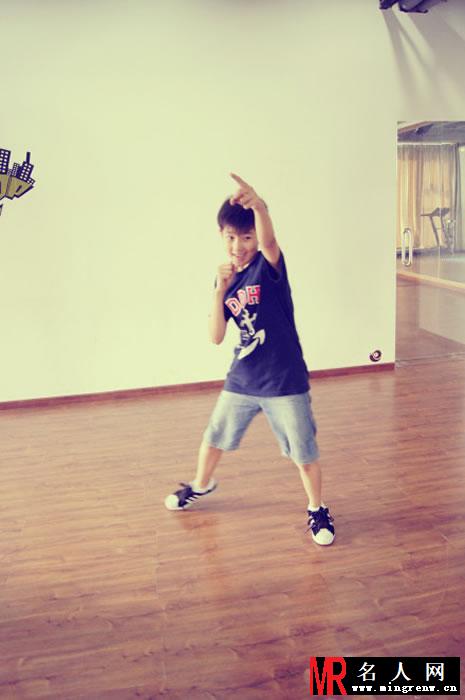 TFBOYS王源2012年青涩可爱生活照集(1)