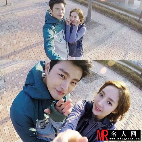 李敏镐前女友朴敏英出演中国版《绯闻女孩》 甜美图片回顾(1)