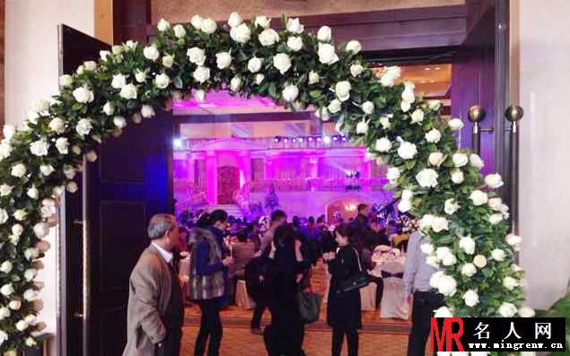 白冰大婚现场照 亲吻老公自曝有宝宝(1)