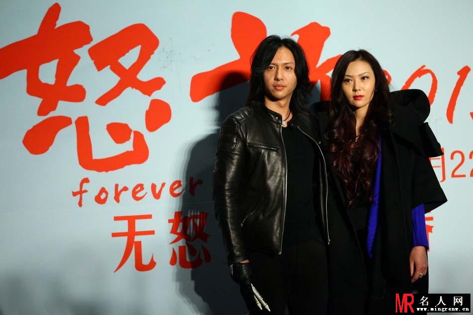 缪杰张嘉倪助阵怒放首映礼 王啸坤杜海涛激吻(1)