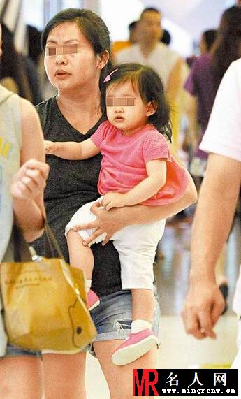大小S带娃家庭聚会 徐家三姐妹齐聚一堂(1)