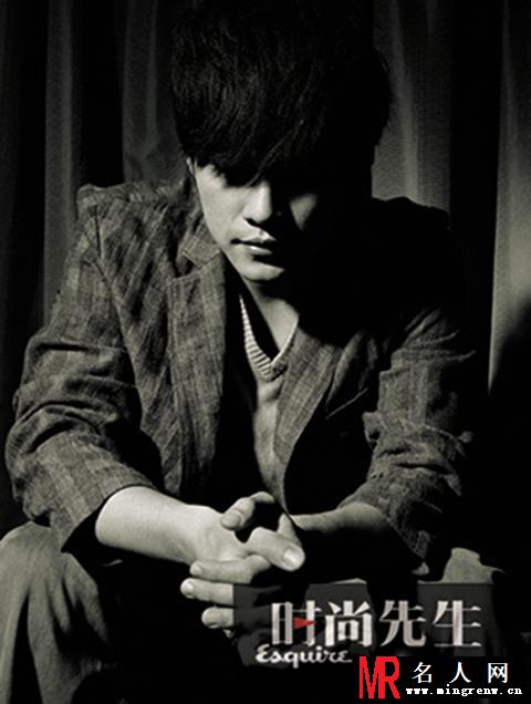 周杰伦《时尚先生》写真 变深沉稳重男人(1)