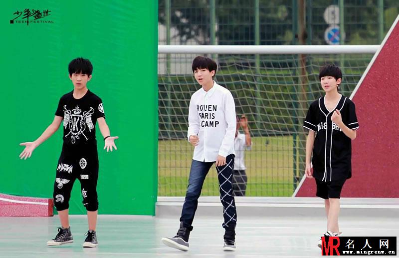 TFBOYS《我们一起来》热情观众火爆全场(1)