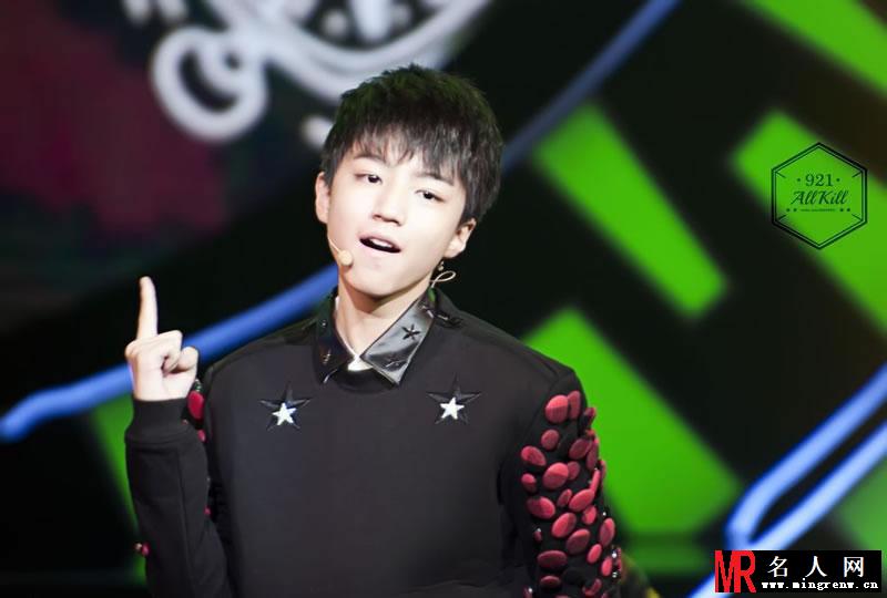 TFBOYS《爱奇艺之夜》现场 王俊凯特辑(1)
