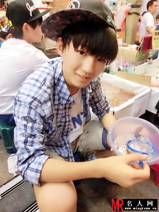 TFBOYS王俊凯2014年下半年帅气生活照集(1)