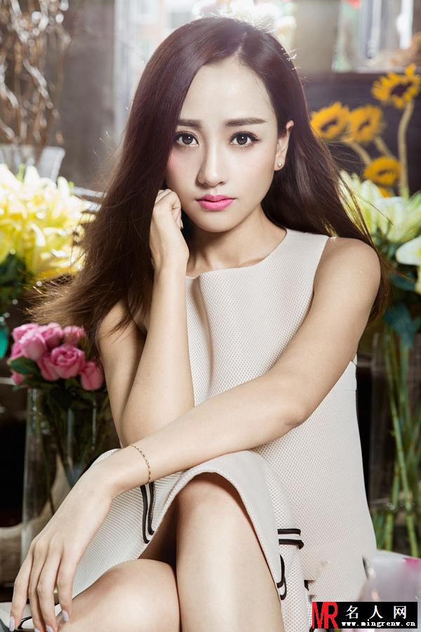 杨蓉田园写真 徜徉午后阳光显安恬(1)
