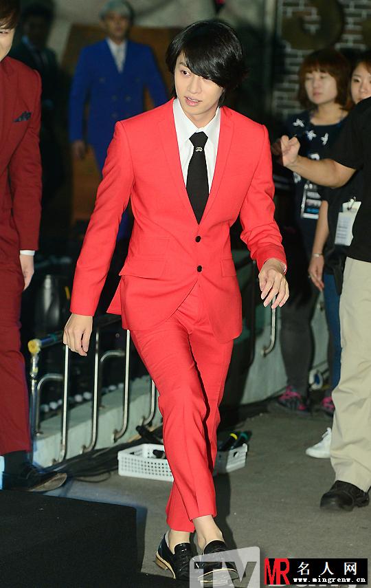 Super Junior集体亮相 帅气逼人魅力依旧(1)