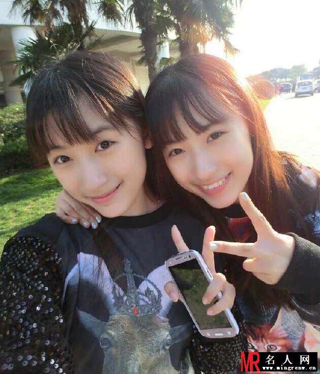 复旦双胞胎姐妹网络走红 网友:高智商萌妹子(1)